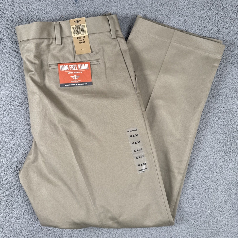 Dockers D3 Classic Khaki Pants Men's 42x32 Classic Fit Beige Flat Front